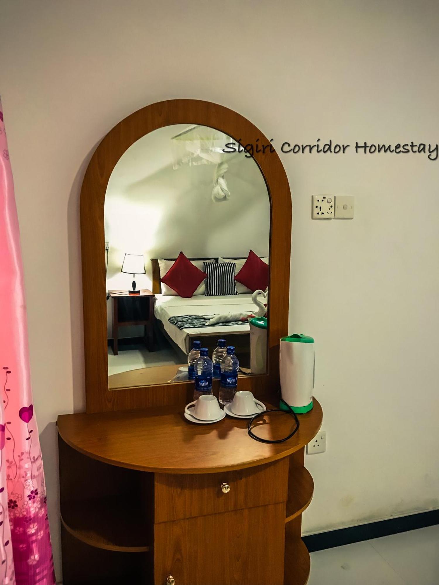 Sigiri Corridor Home Stay Сігірія Номер фото